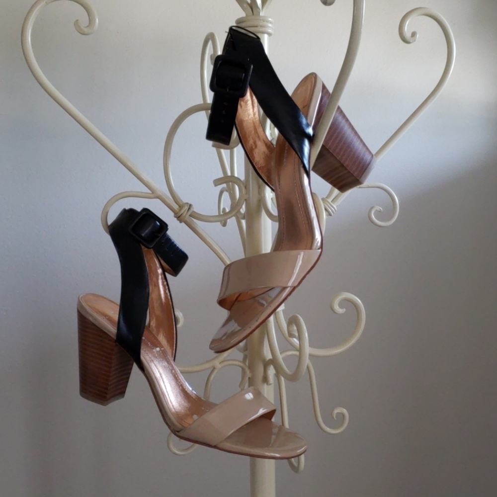 BCBG black and tan heels sz 8